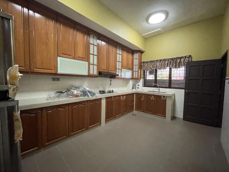 3-storey Terraced House for Sale in Ampang Jaya (Ampang) - Mohd Daim Jamil - PropertyGuru.com.my