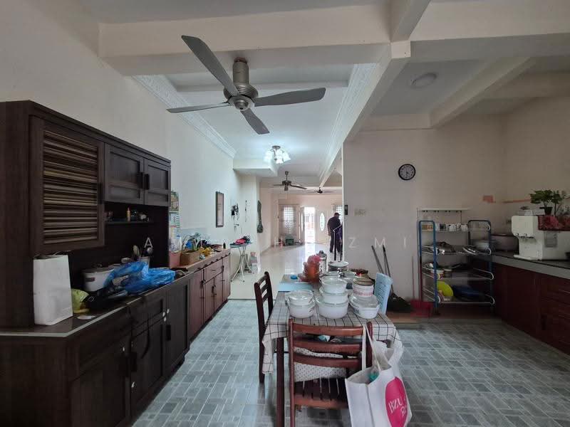 Rumah Teres 2-Tingkat untuk Dijual di Bandar Tasik Puteri (Rawang) - Amirah Azmi - PropertyGuru.com.my