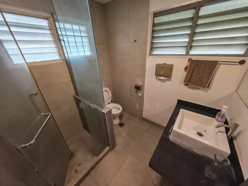 Bungalow House for Sale in Taman Overseas Union (Taman Oug) (Jalan Klang Lama (Old Klang Road)) - Bobo Lee - Bathroom - PropertyGuru.com.my