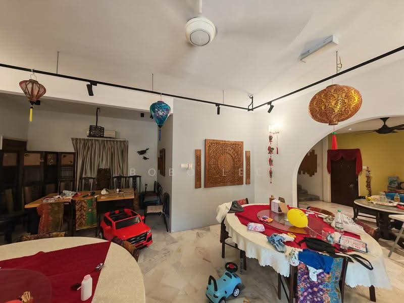 Bungalow House for Sale in Taman Overseas Union (Taman Oug) (Jalan Klang Lama (Old Klang Road)) - Bobo Lee - Dining Room - PropertyGuru.com.my