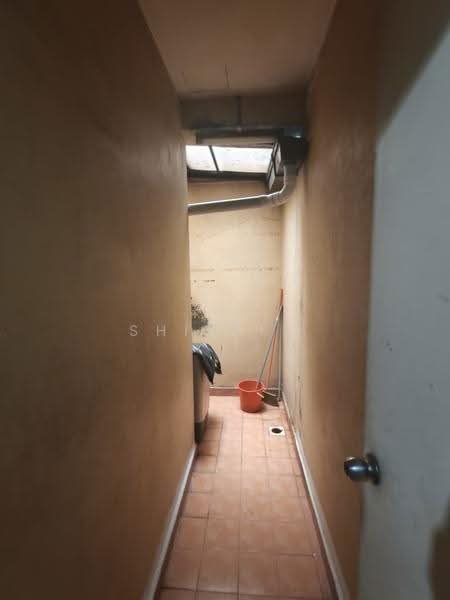 Apartment for Sale at Nusa Bestari Shoplot Apartment - Shishi . - Corridor - PropertyGuru.com.my