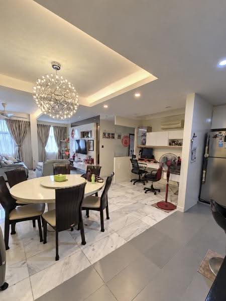 Condominium for Rent at Aloha Tower Condominium - Fion Teow - Living Room - PropertyGuru.com.my