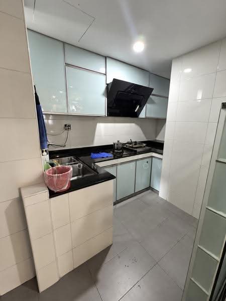 Condominium for Rent at Aloha Tower Condominium - Fion Teow - Kitchen - PropertyGuru.com.my