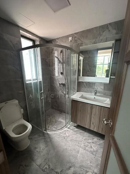 Twin Villas for Rent in Forest City (Gelang Patah) - Alicia Lim - Bathroom - PropertyGuru.com.my