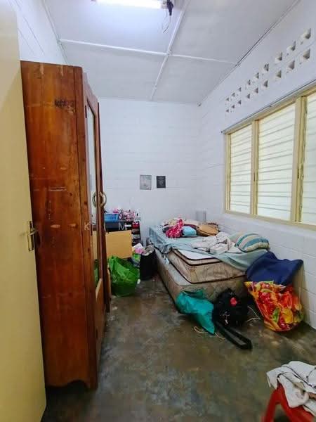 1-storey Terraced House for Sale in Kepong Baru (Kepong) - Kim Meng Lew - Bedroom - PropertyGuru.com.my