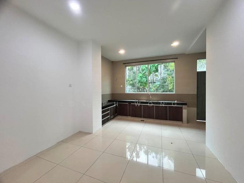 Rumah Teres 2-Tingkat untuk Dijual di Meru Desa Park (Chemor) - Joseph Wong - Kitchen - PropertyGuru.com.my