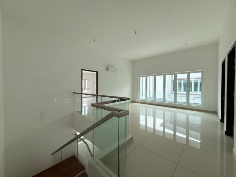 Rumah Berkembar untuk Dijual di Taman Ponderosa (Johor Bahru) - Toh Xin Hang - Living Room - PropertyGuru.com.my