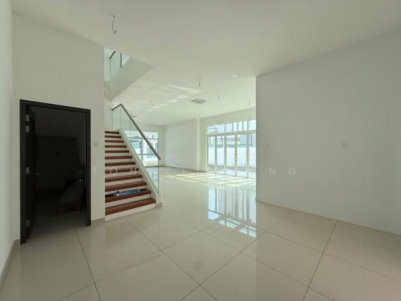 Rumah Berkembar untuk Dijual di Taman Ponderosa (Johor Bahru) - Toh Xin Hang - Living Room - PropertyGuru.com.my