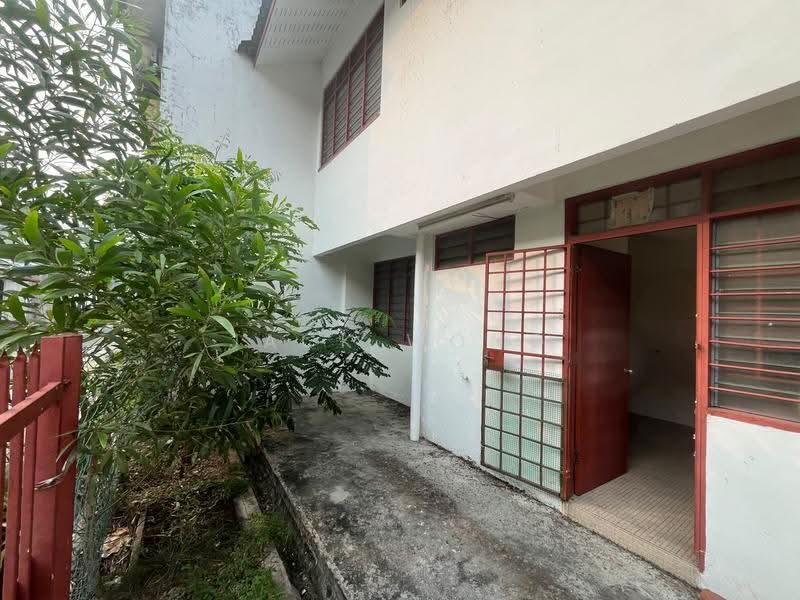 1.5-storey Terraced House for Sale in Taman Rinting (Masai) - Jack Wong - PropertyGuru.com.my