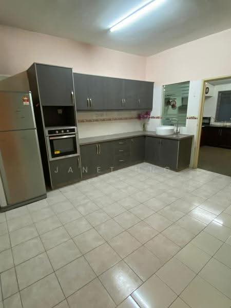 2-storey Terraced House for Sale in Kota Kemuning (Shah Alam) - Janet Hng - Kitchen - PropertyGuru.com.my