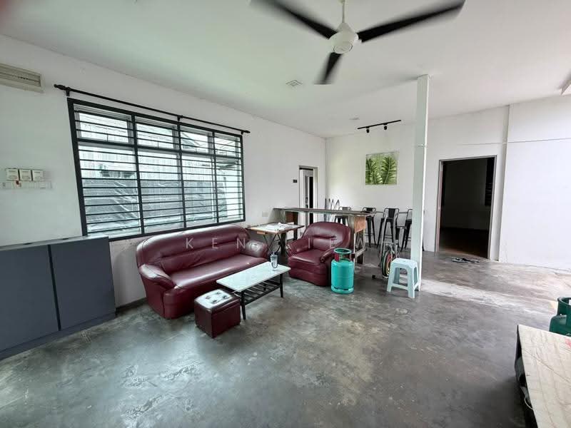 Rumah Banglo untuk Disewa di Kelapa Sawit (Kulai) - Ken Liew - Living Room - PropertyGuru.com.my