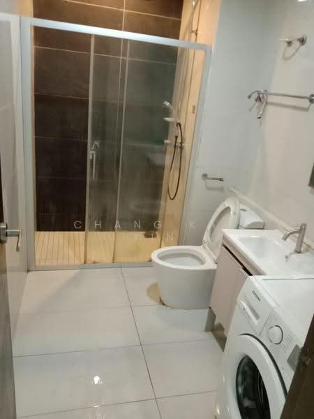 Condominium for Rent at Amberside @ Country Garden Danga Bay - Chang Kai Yin - Bathroom - PropertyGuru.com.my