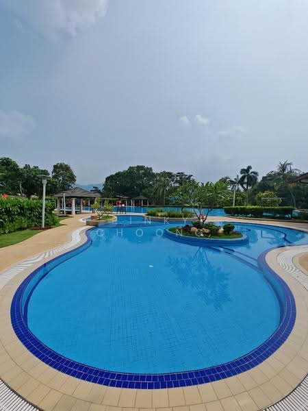 Semi-Detached House for Sale in Valencia (Sungai Buloh) - Pinky Choong - Pool - PropertyGuru.com.my
