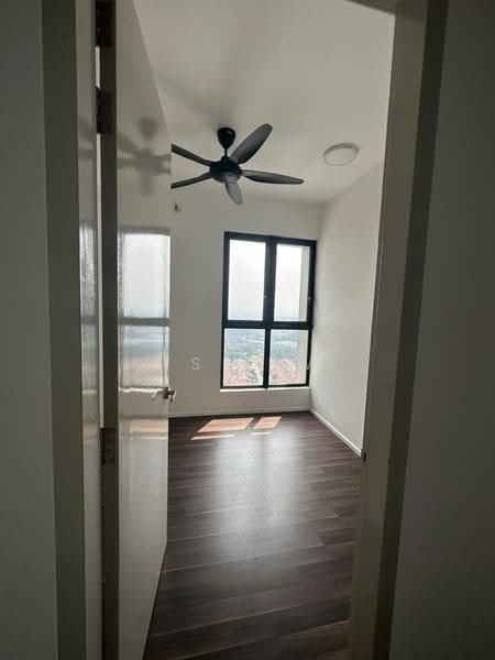 Service Residence for Sale at Geo Bukit Rimau - TS Low - Bedroom - PropertyGuru.com.my