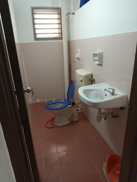 Apartment for Rent at Pangsapuri Orkid - Dalynn Tan - Bathroom - PropertyGuru.com.my