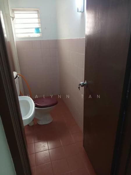 Apartment for Rent at Pangsapuri Orkid - Dalynn Tan - Bathroom - PropertyGuru.com.my
