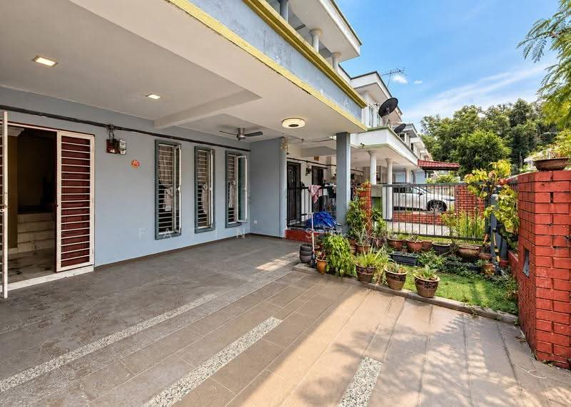 Rumah Teres 2-Tingkat untuk Dijual di Bandar Baru Sungai Long (Kajang) - Fatin Ismail - Exterior - PropertyGuru.com.my