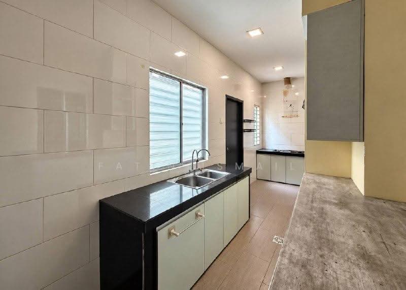 Rumah Teres 2-Tingkat untuk Dijual di Bandar Baru Sungai Long (Kajang) - Fatin Ismail - Kitchen - PropertyGuru.com.my