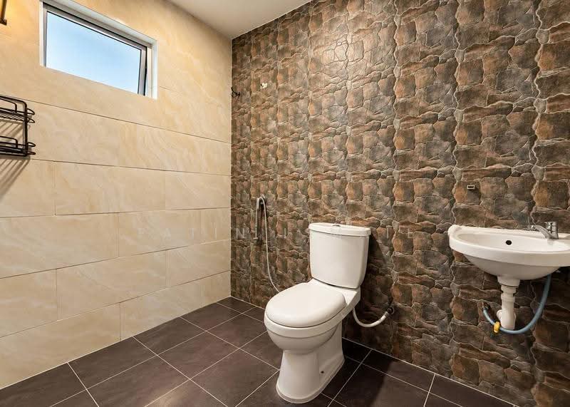 Rumah Teres 2-Tingkat untuk Dijual di Bandar Baru Sungai Long (Kajang) - Fatin Ismail - Bathroom - PropertyGuru.com.my