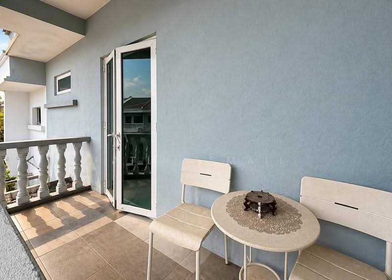 Rumah Teres 2-Tingkat untuk Dijual di Bandar Baru Sungai Long (Kajang) - Fatin Ismail - Balcony - PropertyGuru.com.my