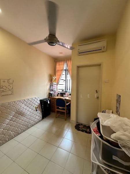 2-storey Terraced House for Sale in Taman Seri Austin (Tebrau) - Alanis Lee - Bedroom - PropertyGuru.com.my
