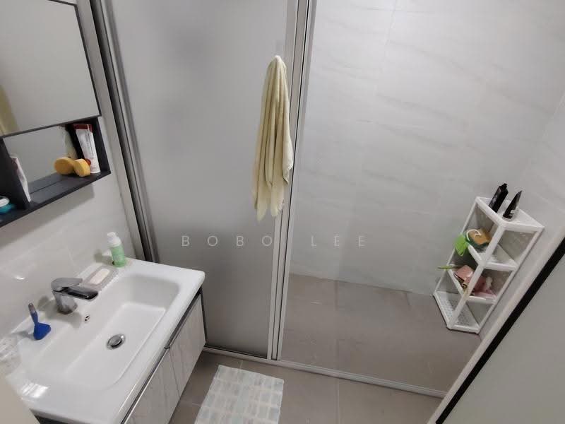 Rumah Teres 2-Tingkat untuk Dijual di Taman Overseas Union (Taman Oug) (Jalan Klang Lama (Old Klang Road)) - Bobo Lee - Bathroom - PropertyGuru.com.my