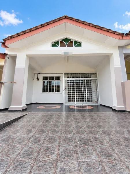1-storey Terraced House for Sale in Bandar Putra Kulai (Kulai) - Steven Loh - Exterior - PropertyGuru.com.my