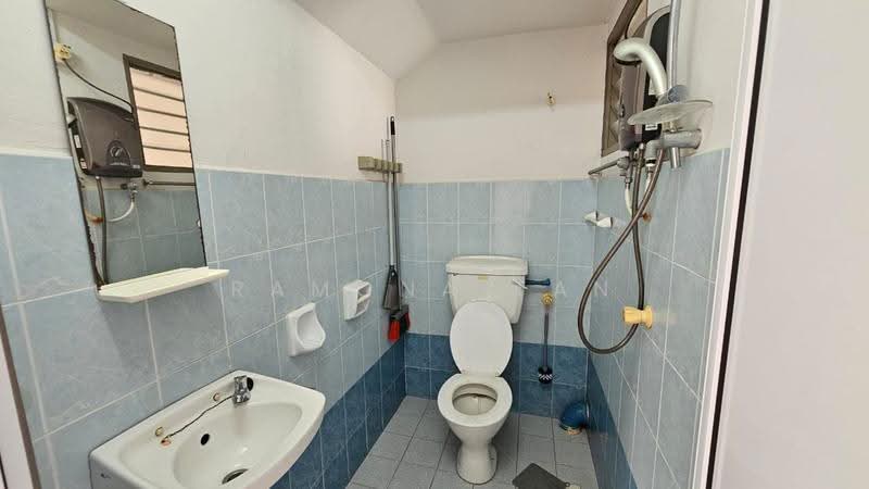 Rumah Bandar untuk Dijual di Taman Bukit Cheng (Cheng) - Ramona Tan - PropertyGuru.com.my