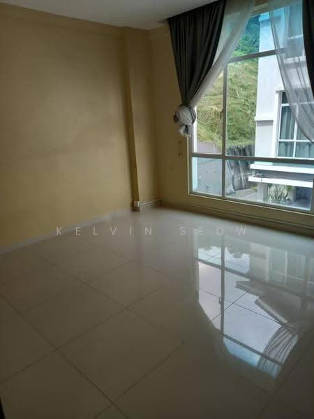3-storey Terraced House for Sale in Ayer Itam (Penang) - Kelvin Seow - Living Room - PropertyGuru.com.my