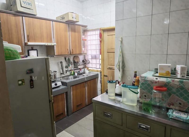 Terraced House for Sale in TAMAN PUCHONG UTAMA (Puchong) - Michael Choong - Kitchen - PropertyGuru.com.my