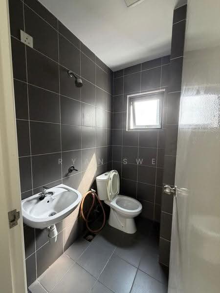 Kondominium untuk Dijual di Concerto North Kiara - Ryan Swe - Bathroom - PropertyGuru.com.my