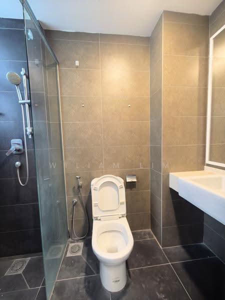 Kediaman Servis untuk Dijual di The Loft @ ZetaPark - Wiliam Lim - Bathroom - PropertyGuru.com.my