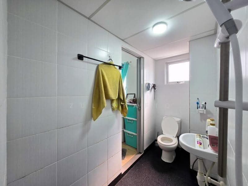 Kondominium untuk Dijual di Residensi Anggerik Wira - Zul Syafiq - Bathroom - PropertyGuru.com.my