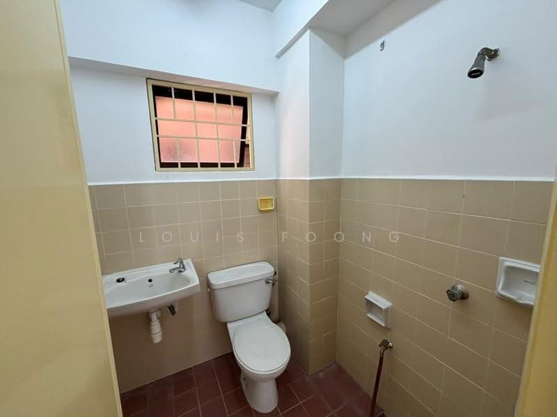 Pangsapuri untuk Disewa di Aman Puri Apartment - Louis Foong - Bathroom - PropertyGuru.com.my
