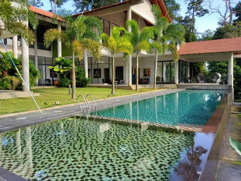 Rumah Banglo untuk Dijual di Bentong (Pahang) - Christina Lesslar - Outdoor Swimming Pool - PropertyGuru.com.my