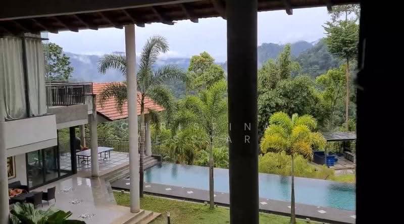Rumah Banglo untuk Dijual di Bentong (Pahang) - Christina Lesslar - View from Upstairs - PropertyGuru.com.my