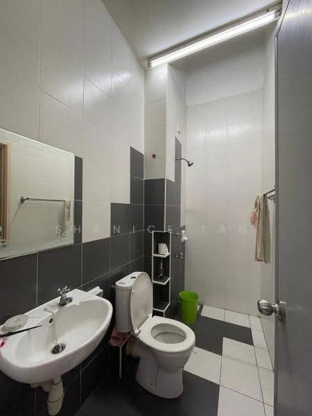 2-storey Terraced House for Sale in Taman Setia Indah (Tebrau) - Shanice Tan - Bathroom - PropertyGuru.com.my
