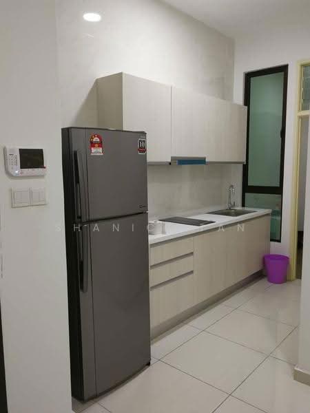 Service Residence for Sale at D'Summit Residences - Shanice Tan - Kitchen - PropertyGuru.com.my