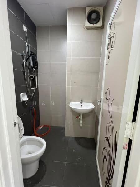 Rumah Teres 2-Tingkat untuk Dijual di Mutiara Rini (Skudai) - Shanice Tan - Bathroom - PropertyGuru.com.my