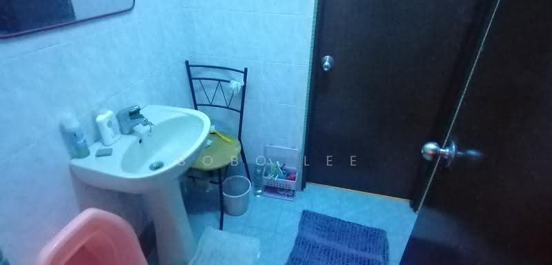 Bungalow House for Sale in Taman Overseas Union (Taman Oug) (Jalan Klang Lama (Old Klang Road)) - Bobo Lee - Bathroom - PropertyGuru.com.my
