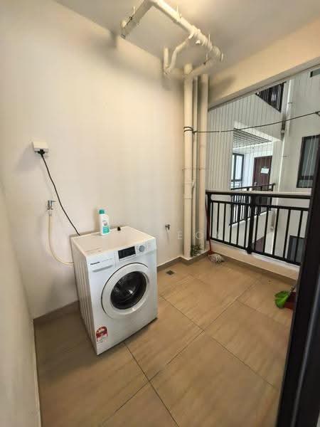 Pangsapuri untuk Disewa di Starview Bay @ Forest City - Jin Teok - Balcony - PropertyGuru.com.my