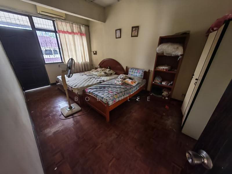 Semi-Detached House for Sale in Taman Overseas Union (Taman Oug) (Jalan Klang Lama (Old Klang Road)) - Bobo Lee - Bedroom - PropertyGuru.com.my