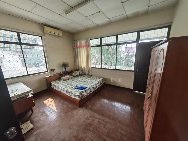 Semi-Detached House for Sale in Taman Overseas Union (Taman Oug) (Jalan Klang Lama (Old Klang Road)) - Bobo Lee - Bedroom - PropertyGuru.com.my