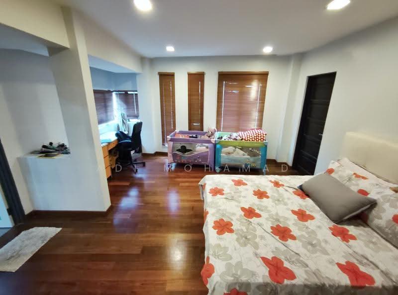 Rumah Teres 2-Tingkat untuk Dijual di Taman Melawati (Ulu Kelang) - Adi Mohamad - Bedroom - PropertyGuru.com.my
