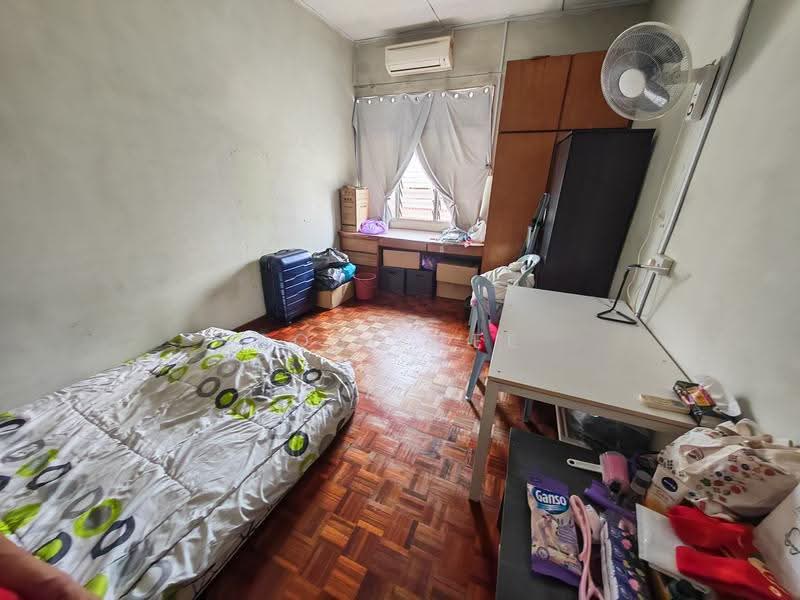 Rumah Teres 2-Tingkat untuk Dijual di Taman Overseas Union (Taman Oug) (Jalan Klang Lama (Old Klang Road)) - Bobo Lee - Bedroom - PropertyGuru.com.my