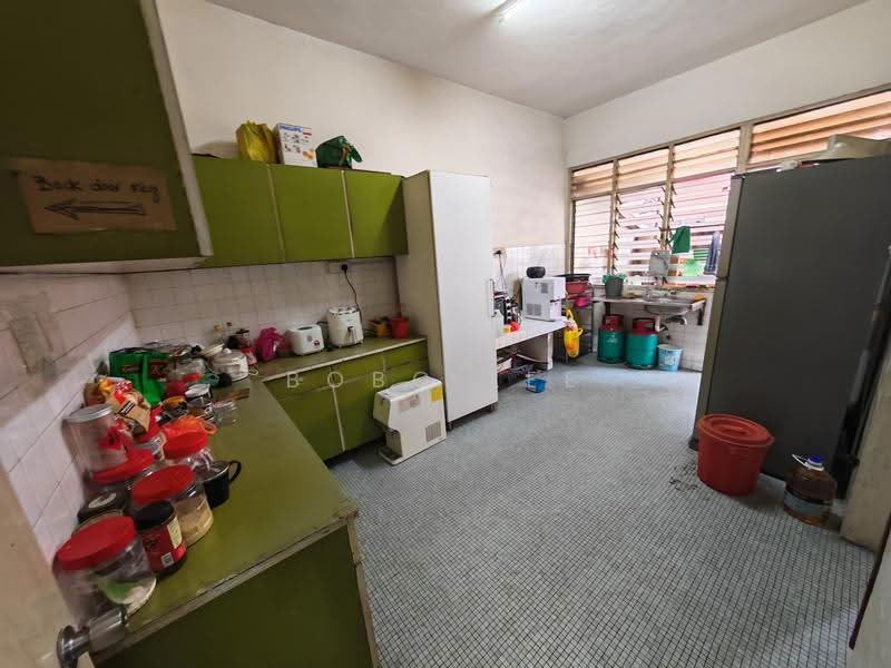 Rumah Teres 2-Tingkat untuk Dijual di Taman Overseas Union (Taman Oug) (Jalan Klang Lama (Old Klang Road)) - Bobo Lee - Kitchen - PropertyGuru.com.my