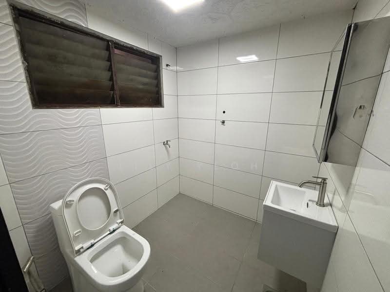 Kedai / Pejabat untuk Dijual di Klang (Selangor) - LILY YEOH - Bathroom - PropertyGuru.com.my