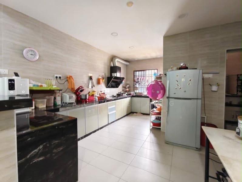 1-storey Terraced House for Sale in Bandar Putra Kulai (Kulai) - Wallace Ang - Kitchen - PropertyGuru.com.my