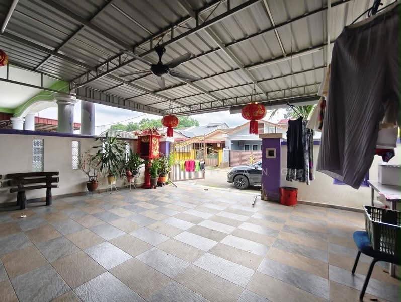 1-storey Terraced House for Sale in Bandar Putra Kulai (Kulai) - Wallace Ang - Exterior - PropertyGuru.com.my