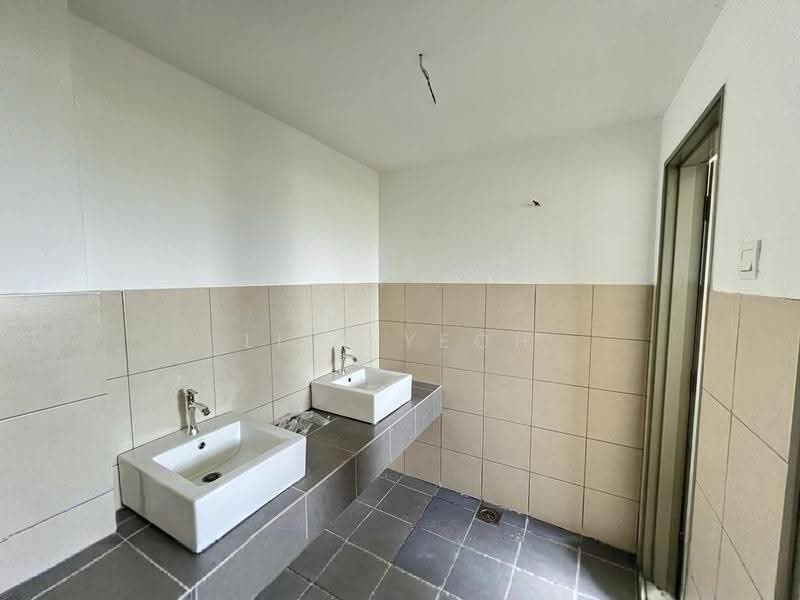 Kedai untuk Disewa di Klang (Selangor) - LILY YEOH - Bathroom - PropertyGuru.com.my